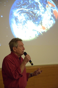 2月23日、地球研で開催された講演会「地球という庭」の様子。