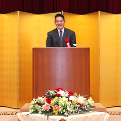 7月24日（金）に一般社団法人クラブ関西にて執り行われた贈呈式の様子