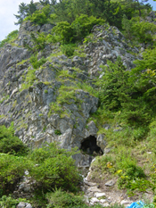 青森県下北郡東通村・尻労安部洞窟遺跡