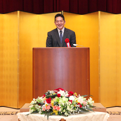7月24日（金）に一般社団法人クラブ関西にて執り行われた贈呈式の様子