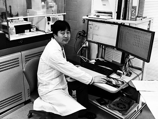 安定同位体比分析装置マルチコレクターICP-MSで測定する申さん